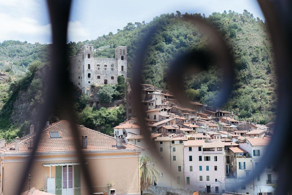 Dussaiga - Camera Del Fiordaliso Hotel Dolceacqua Exterior photo